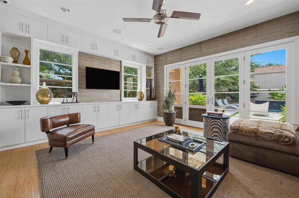 220 La Jolla Cove Westworth Village, TX 76114
