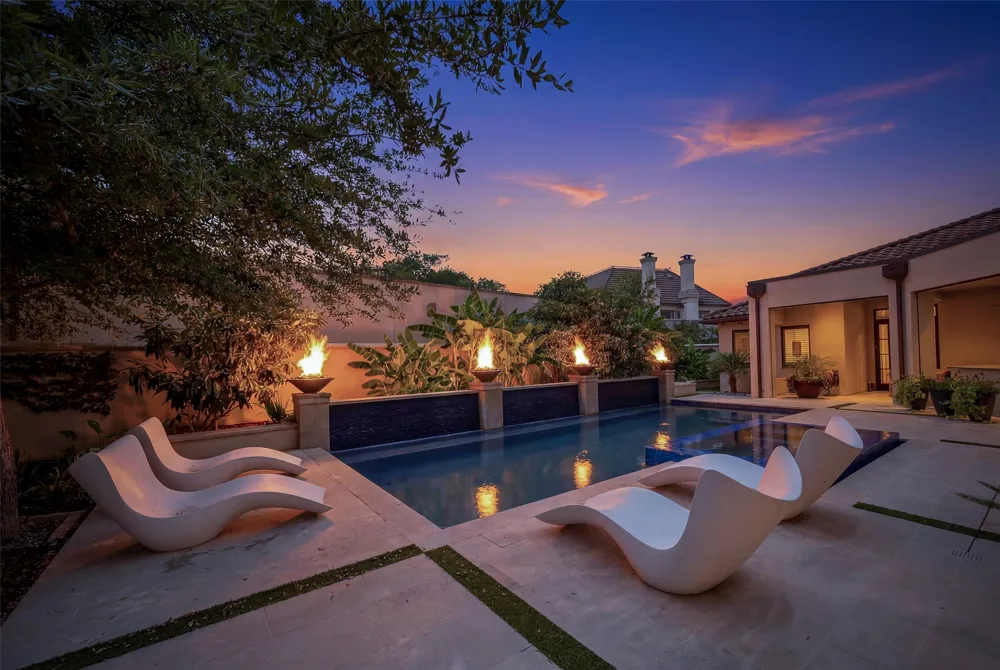 220 La Jolla Cove Westworth Village, TX 76114