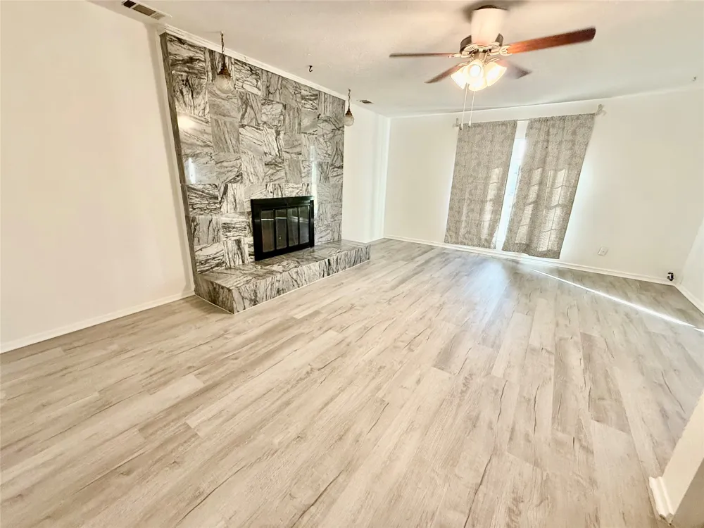 818 Westbrook Drive Garland, TX 75043