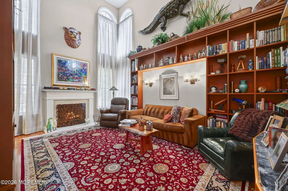 23 W Parsonage Way Manalapan, NJ 07726