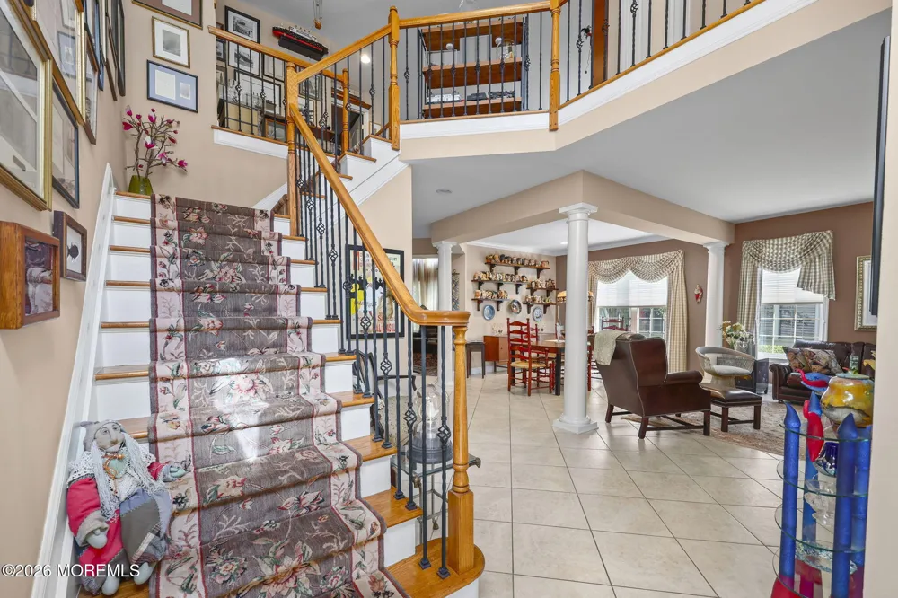 23 W Parsonage Way Manalapan, NJ 07726