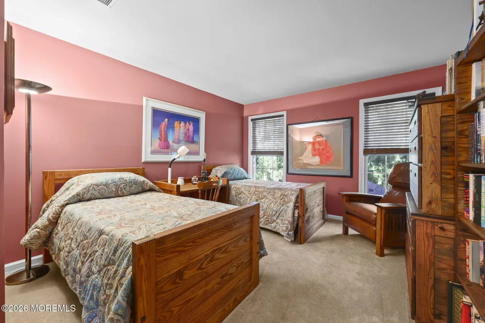 23 W Parsonage Way Manalapan, NJ 07726