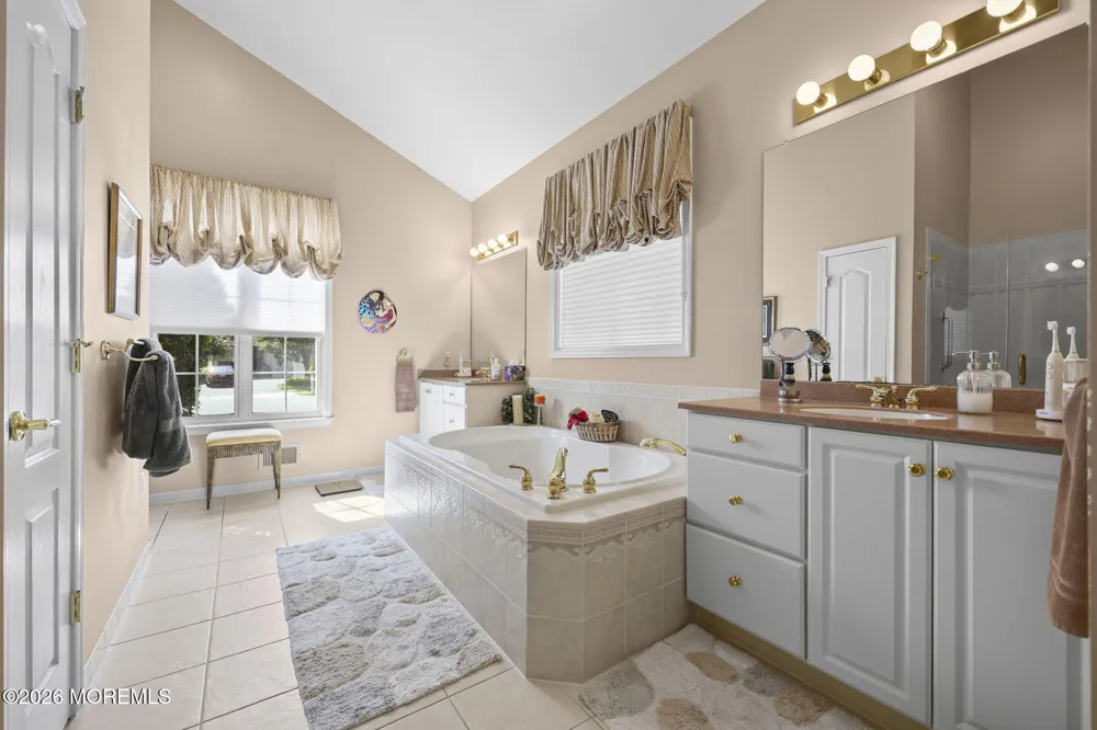 23 W Parsonage Way Manalapan, NJ 07726