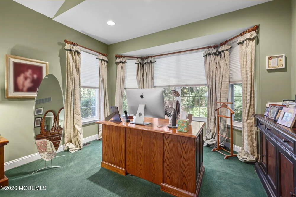 23 W Parsonage Way Manalapan, NJ 07726