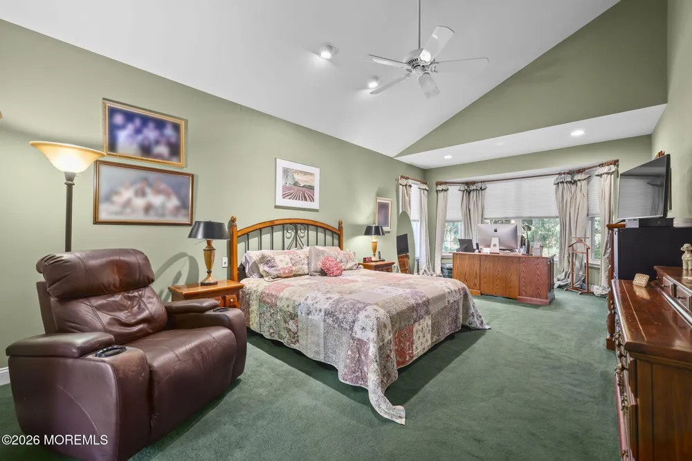 23 W Parsonage Way Manalapan, NJ 07726