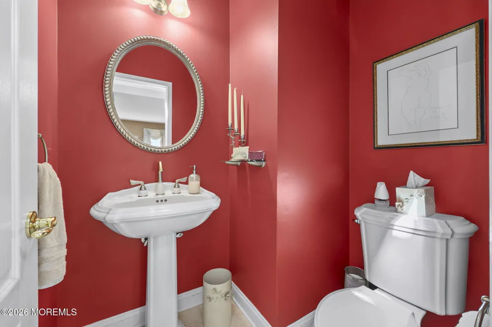 23 W Parsonage Way Manalapan, NJ 07726