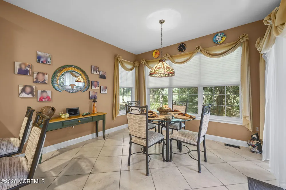 23 W Parsonage Way Manalapan, NJ 07726