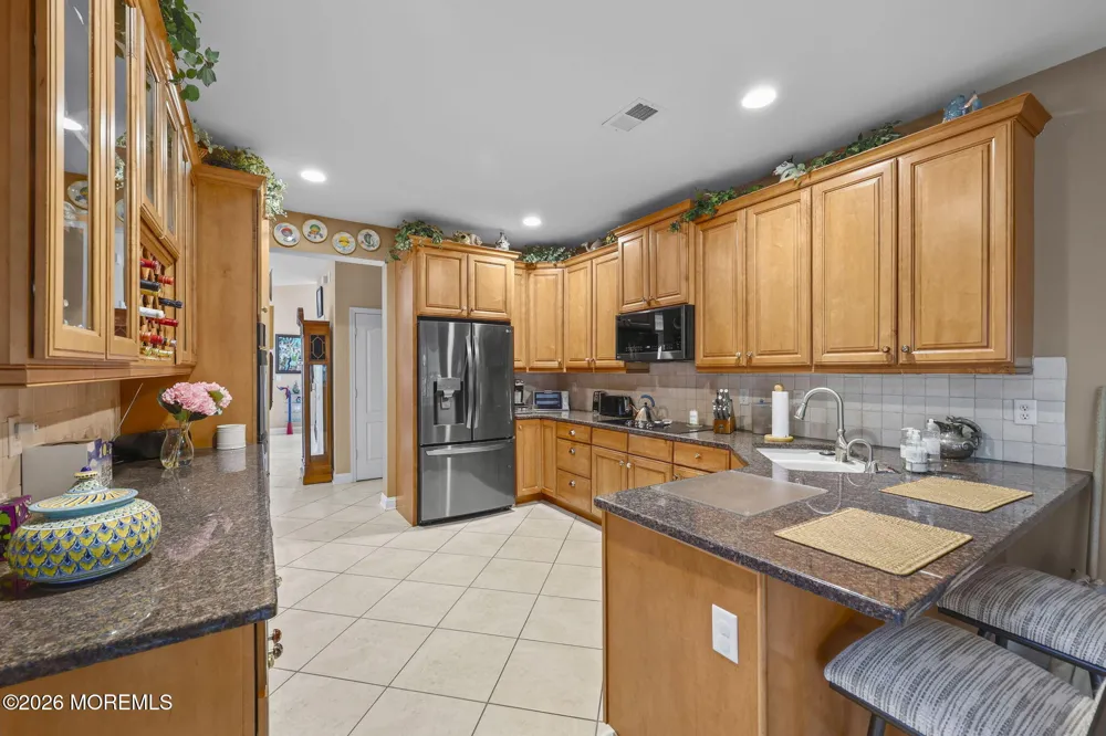 23 W Parsonage Way Manalapan, NJ 07726