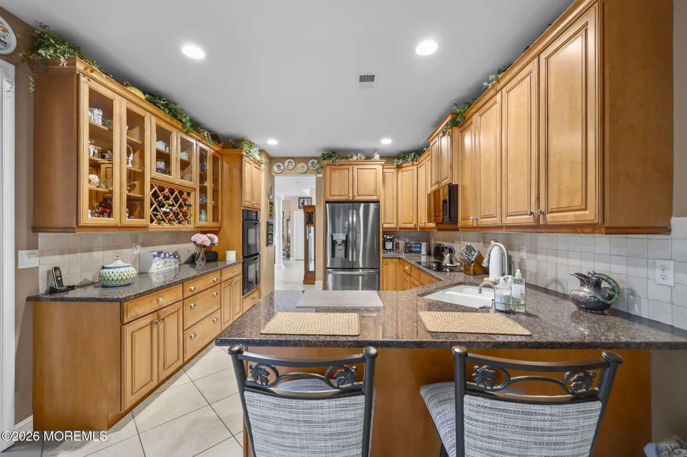 23 W Parsonage Way Manalapan, NJ 07726