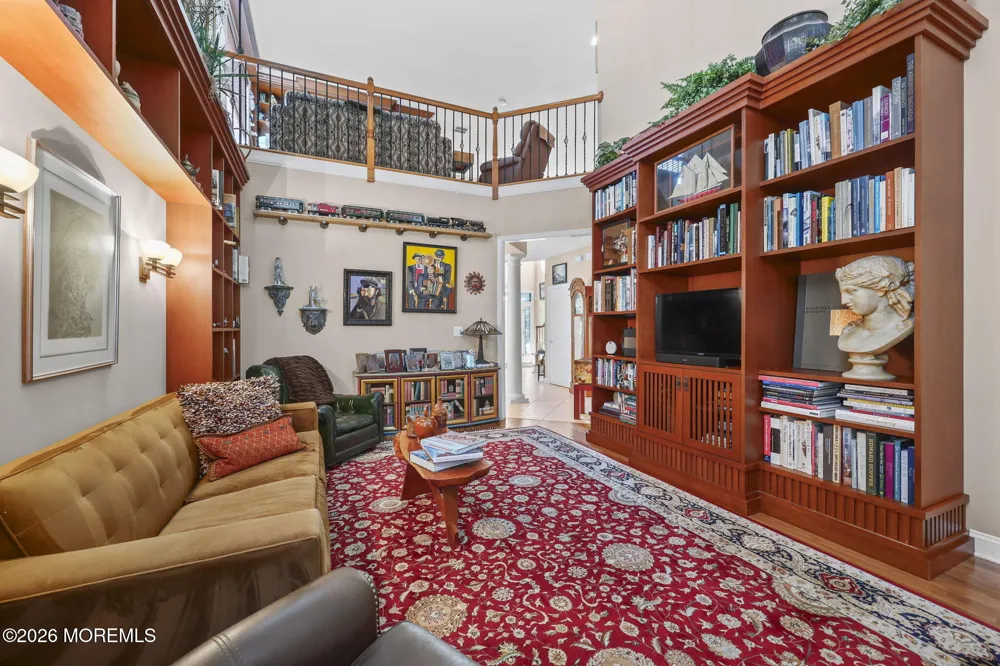 23 W Parsonage Way Manalapan, NJ 07726