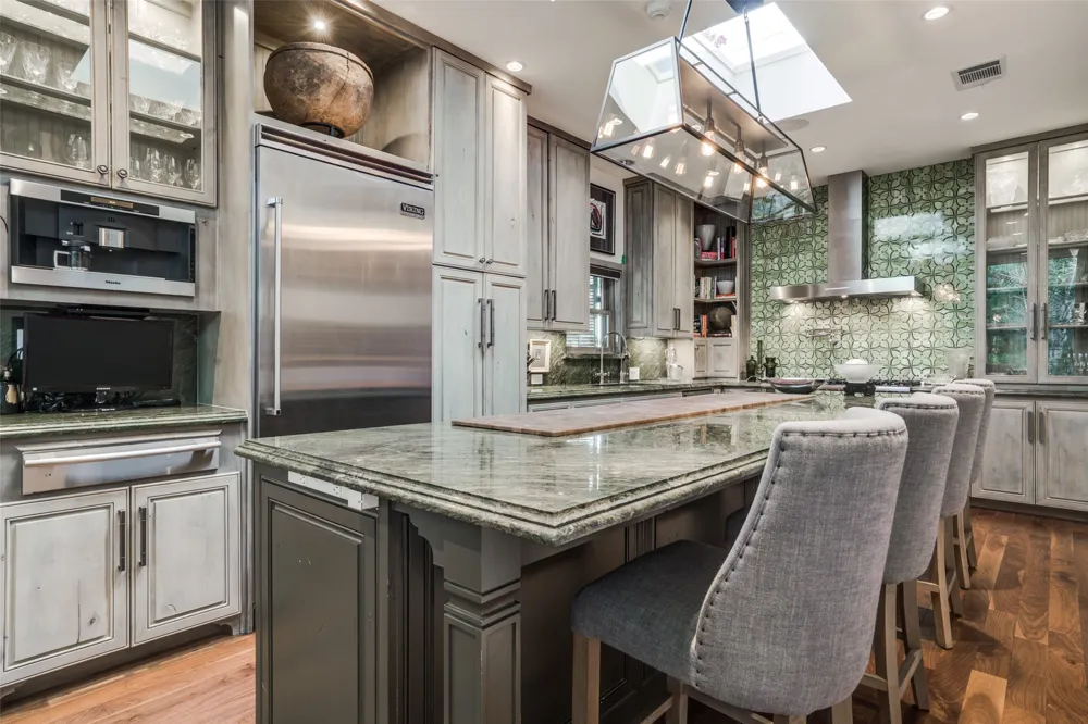 3610 Congress Avenue Dallas, TX 75219