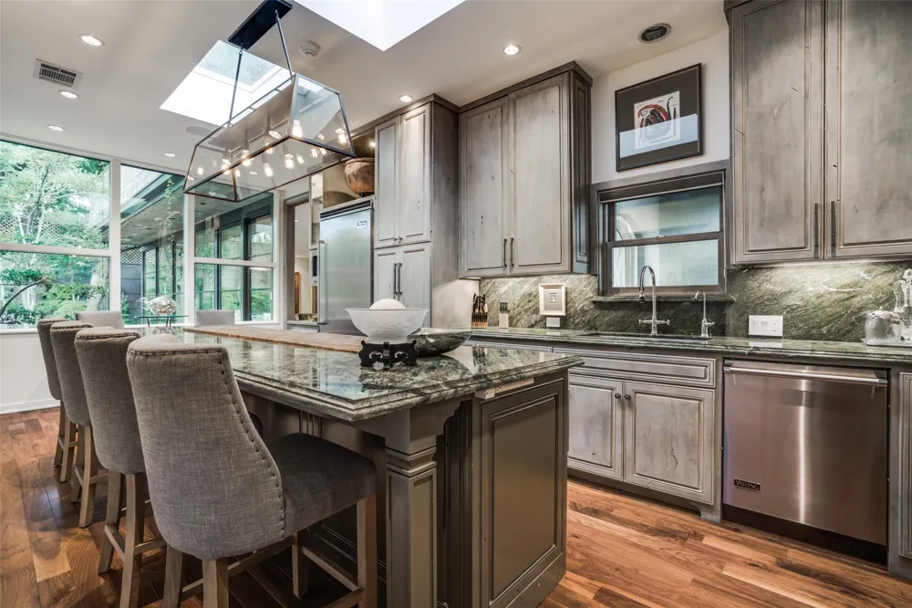 3610 Congress Avenue Dallas, TX 75219