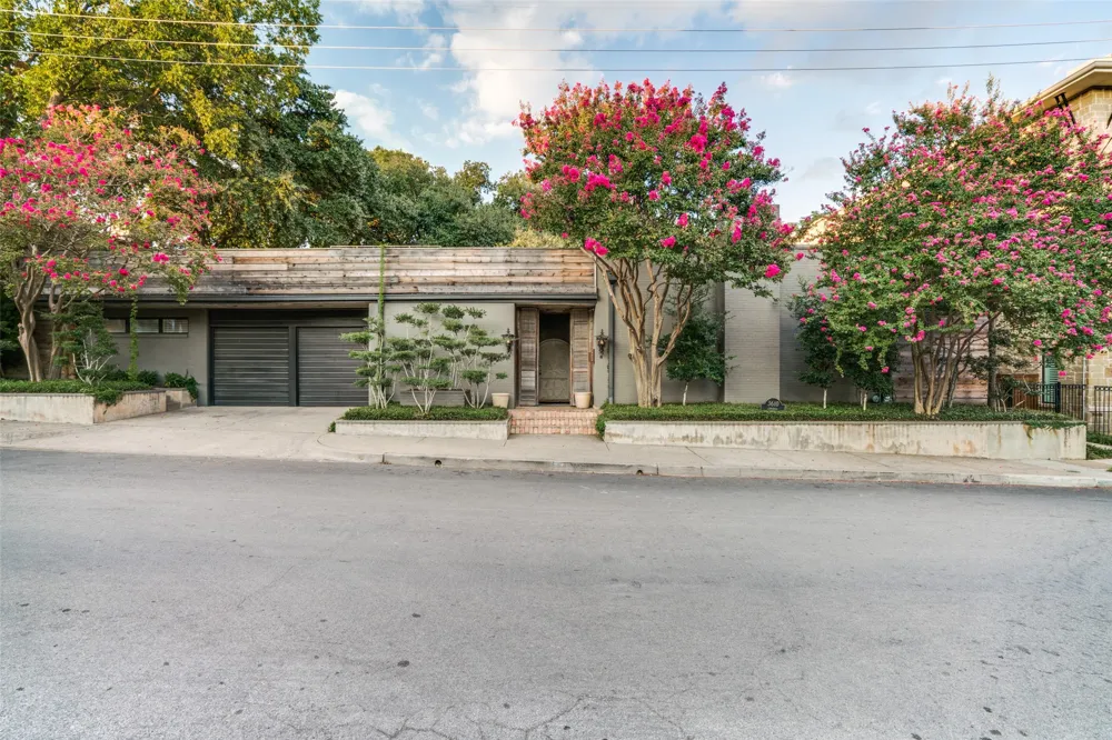 3610 Congress Avenue Dallas, TX 75219