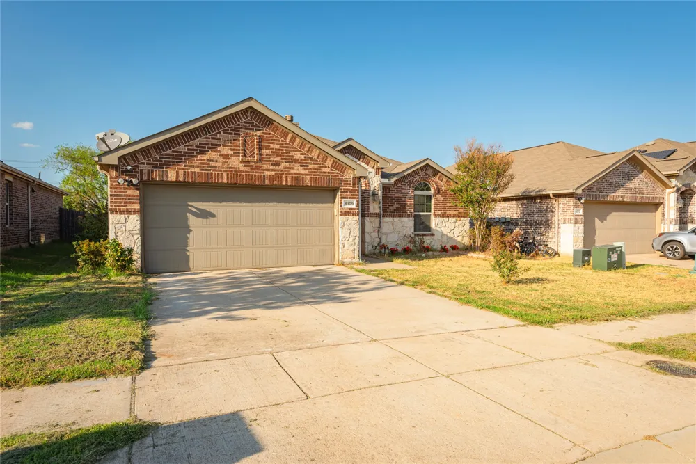 8309 Black Hills Trail Aubrey, TX 76227