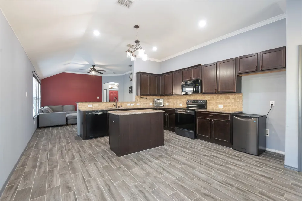 8309 Black Hills Trail Aubrey, TX 76227