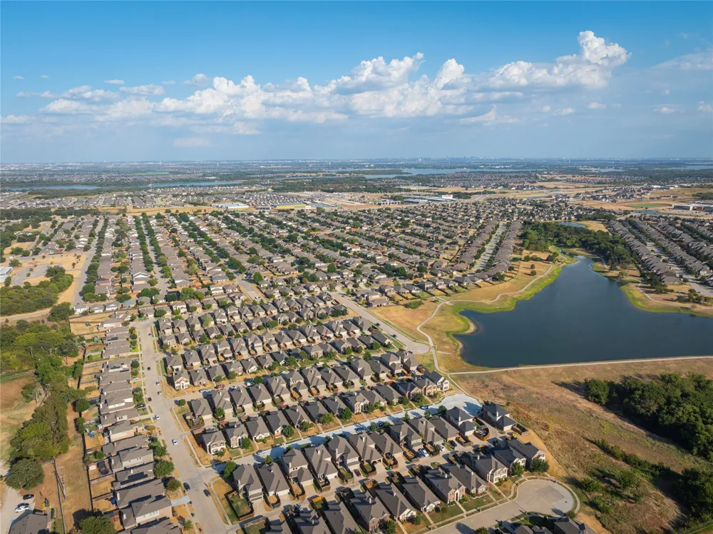 8309 Black Hills Trail Aubrey, TX 76227