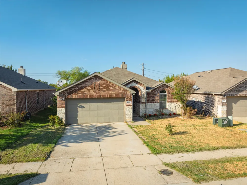 8309 Black Hills Trail Aubrey, TX 76227