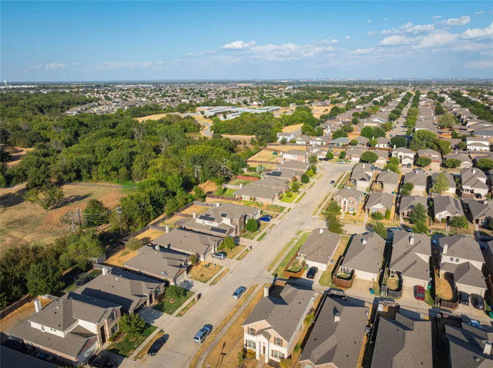 8309 Black Hills Trail Aubrey, TX 76227