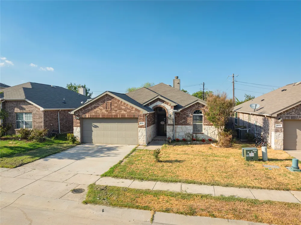 8309 Black Hills Trail Aubrey, TX 76227