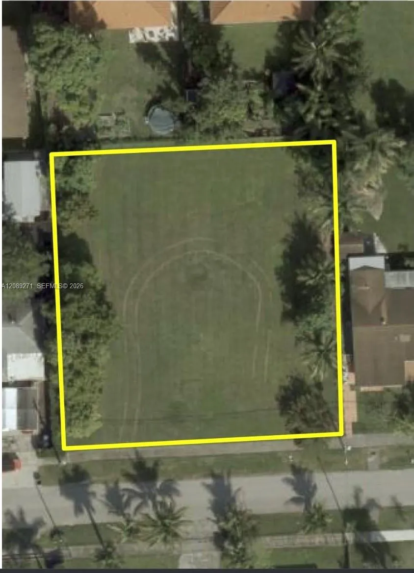 25 NW 160th St Miami, FL 33169