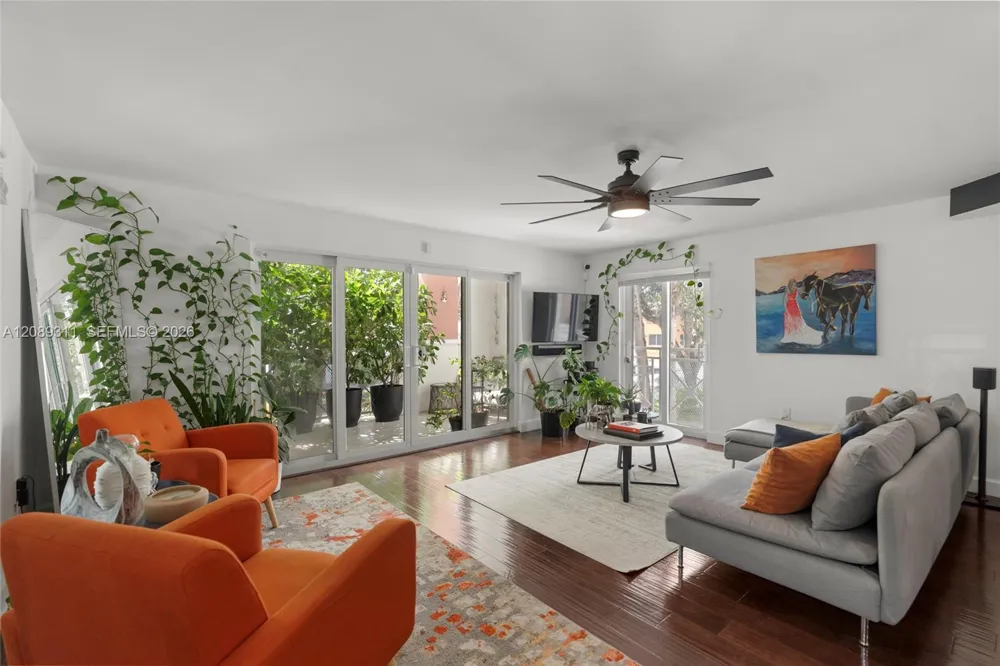 1005 8th St #206 Miami Beach, FL 33139