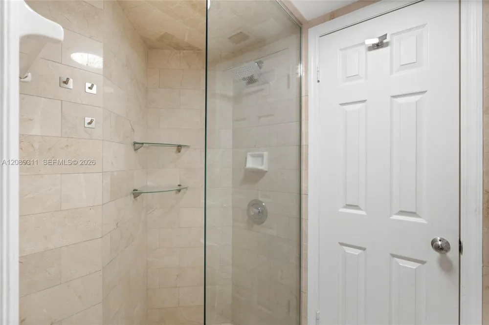 1005 8th St #206 Miami Beach, FL 33139