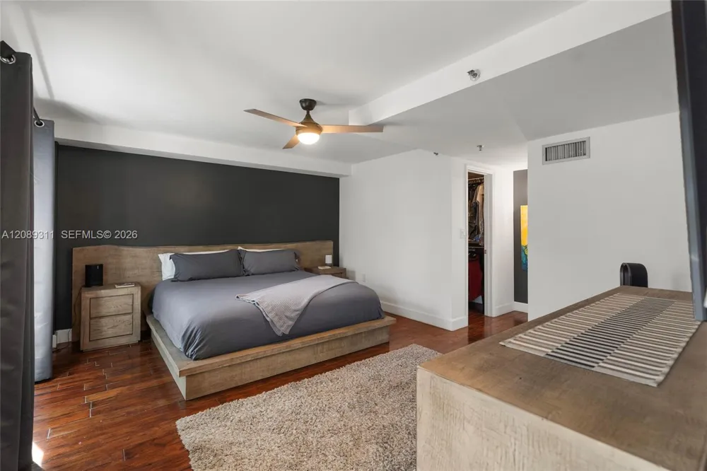 1005 8th St #206 Miami Beach, FL 33139