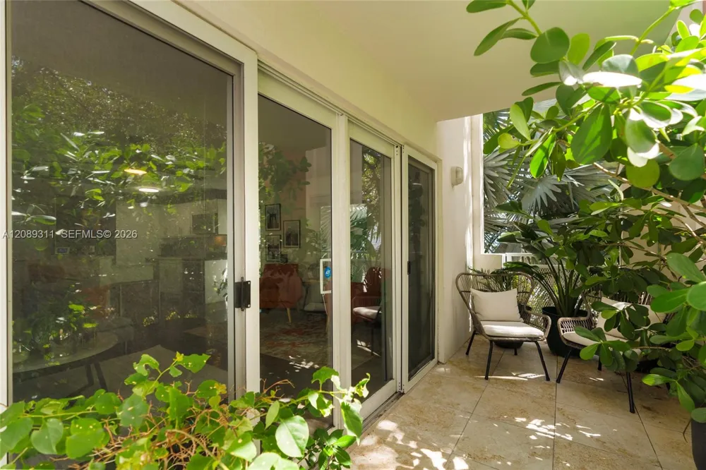 1005 8th St #206 Miami Beach, FL 33139