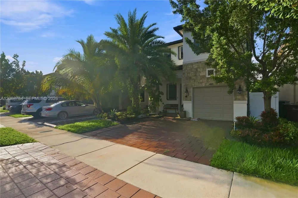 3440 W 110th St Hialeah, FL 33018