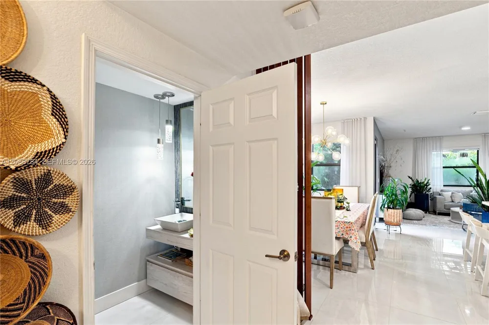 3440 W 110th St Hialeah, FL 33018