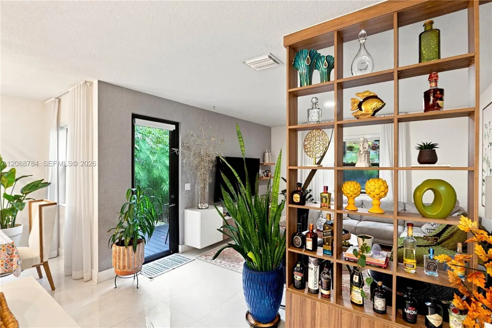 3440 W 110th St Hialeah, FL 33018