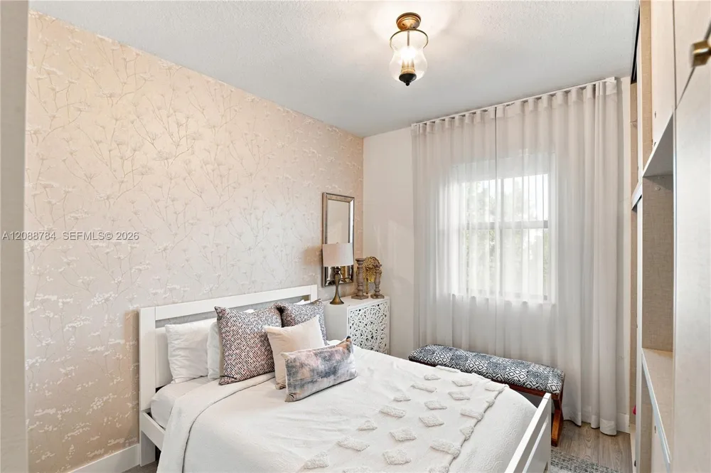 3440 W 110th St Hialeah, FL 33018