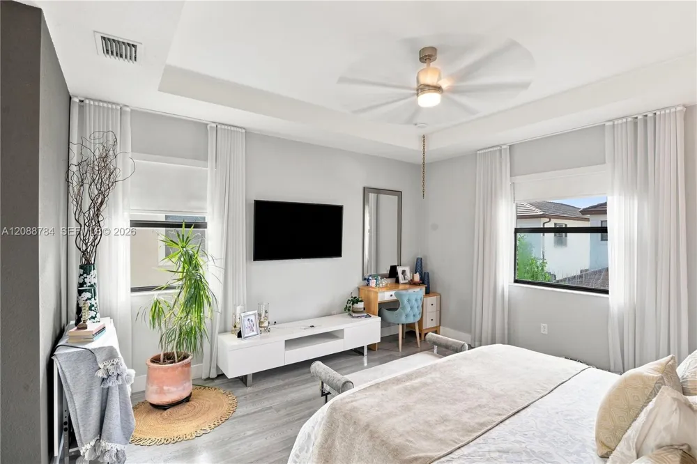 3440 W 110th St Hialeah, FL 33018