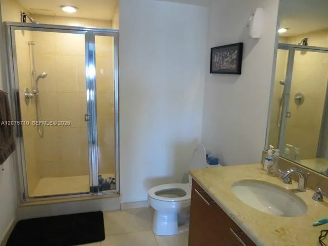 50 Biscayne Blvd #4105 Miami, FL 33132