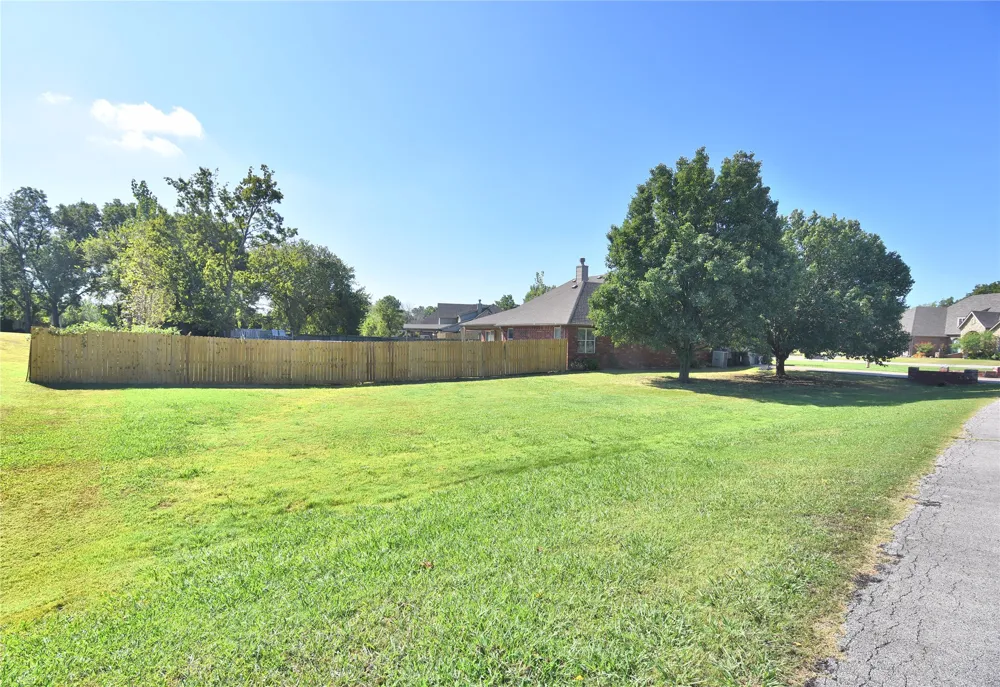 12325 Longhorn Circle Glenpool, OK 74066