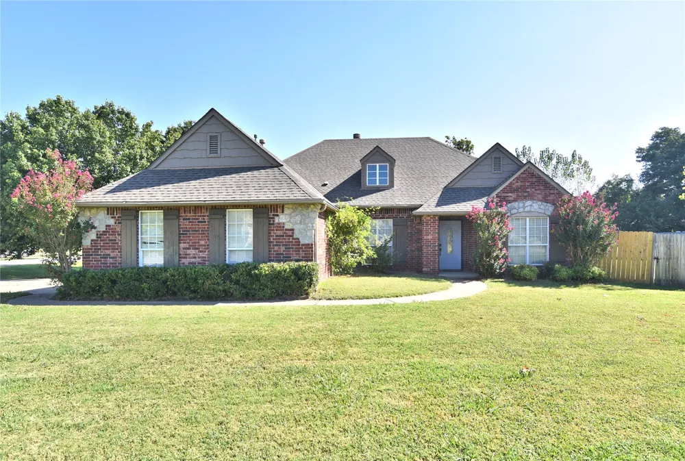12325 Longhorn Circle Glenpool, OK 74066