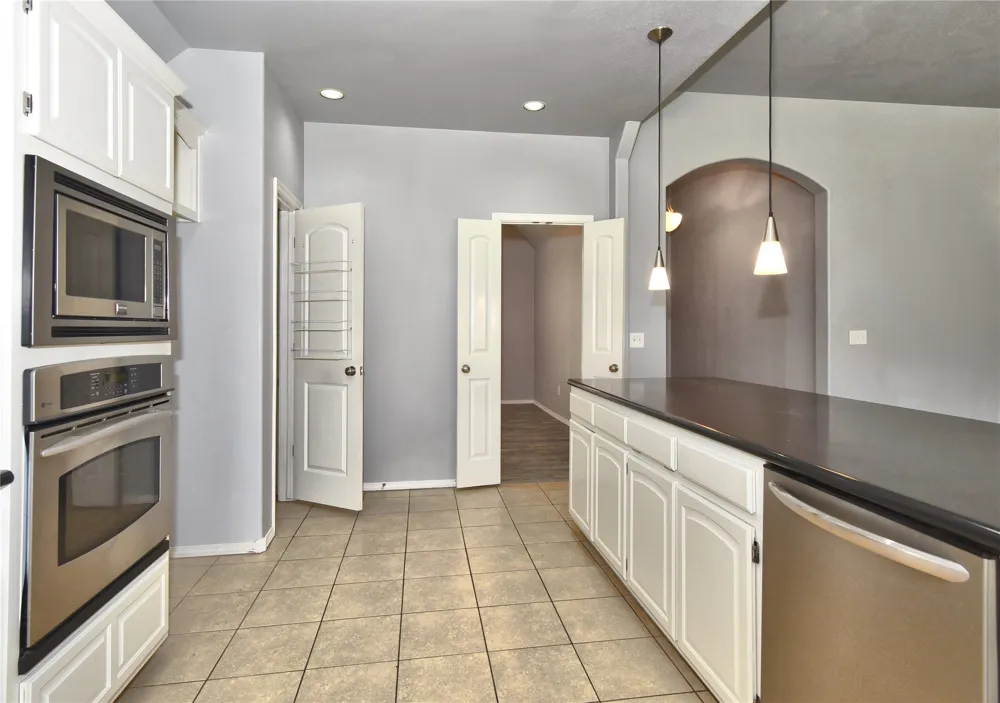 12325 Longhorn Circle Glenpool, OK 74066