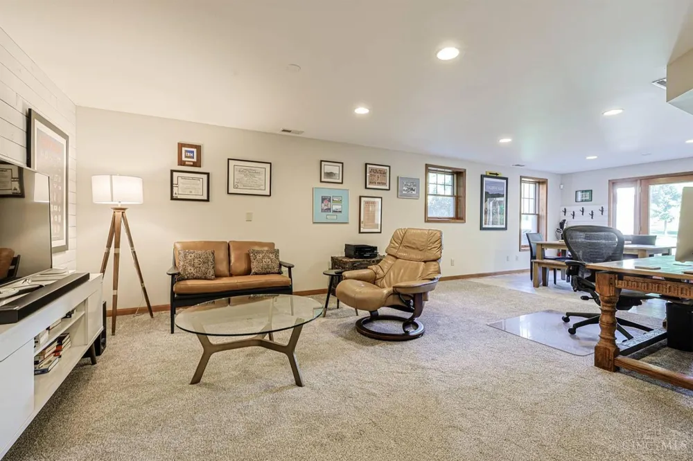 104 Hetherington Lane Glendale, OH 45246