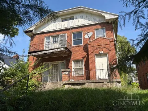 1405 Superior Avenue