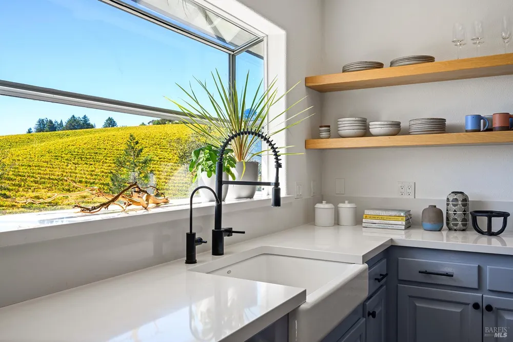 2039 Burnside Road Sebastopol, CA 95472