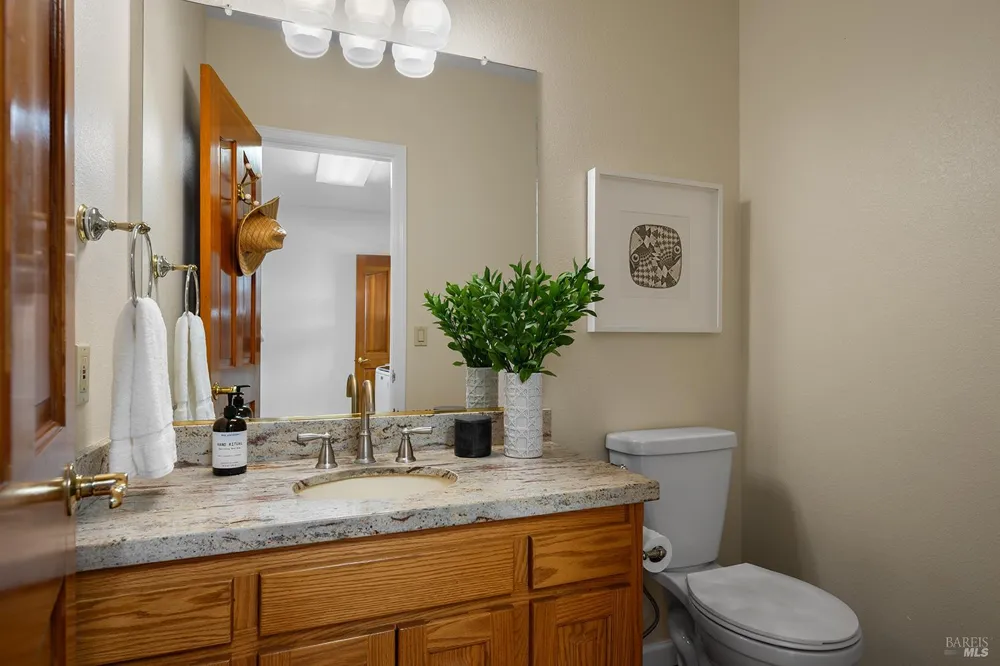2039 Burnside Road Sebastopol, CA 95472