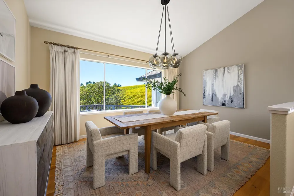 2039 Burnside Road Sebastopol, CA 95472