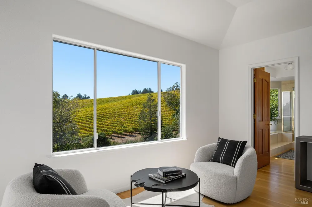 2039 Burnside Road Sebastopol, CA 95472