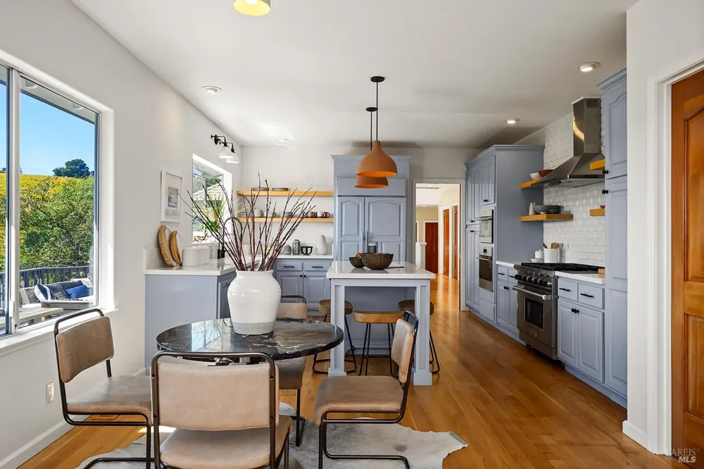 2039 Burnside Road Sebastopol, CA 95472