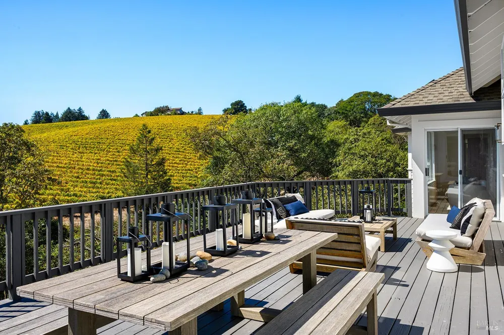 2039 Burnside Road Sebastopol, CA 95472