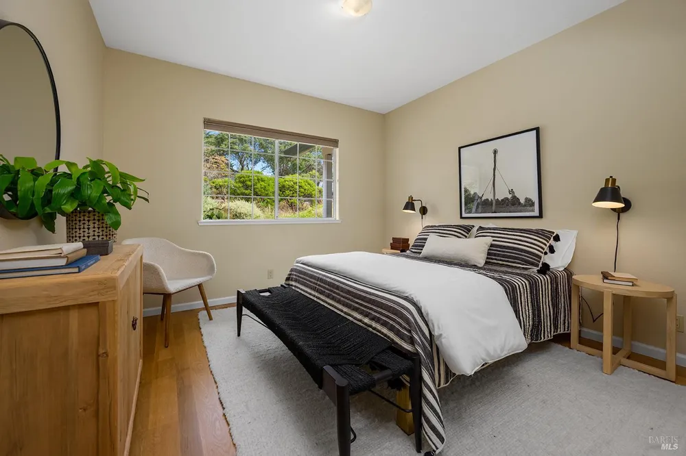 2039 Burnside Road Sebastopol, CA 95472