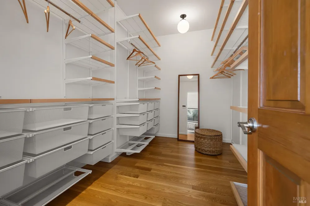 2039 Burnside Road Sebastopol, CA 95472