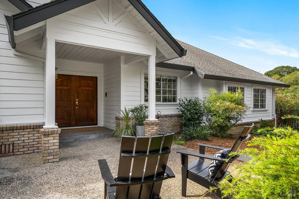 2039 Burnside Road Sebastopol, CA 95472