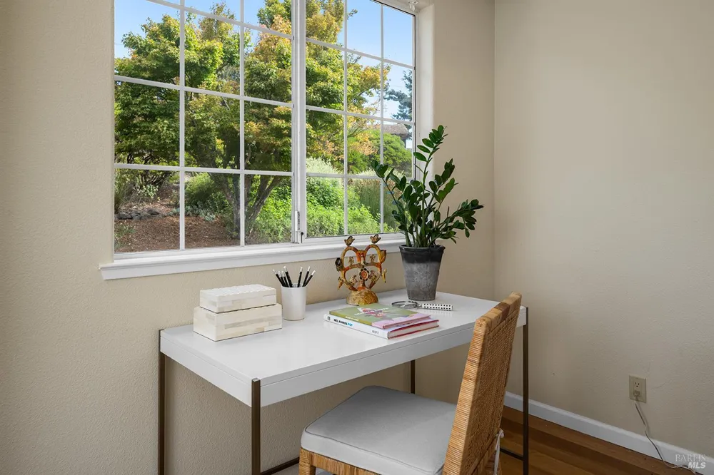 2039 Burnside Road Sebastopol, CA 95472