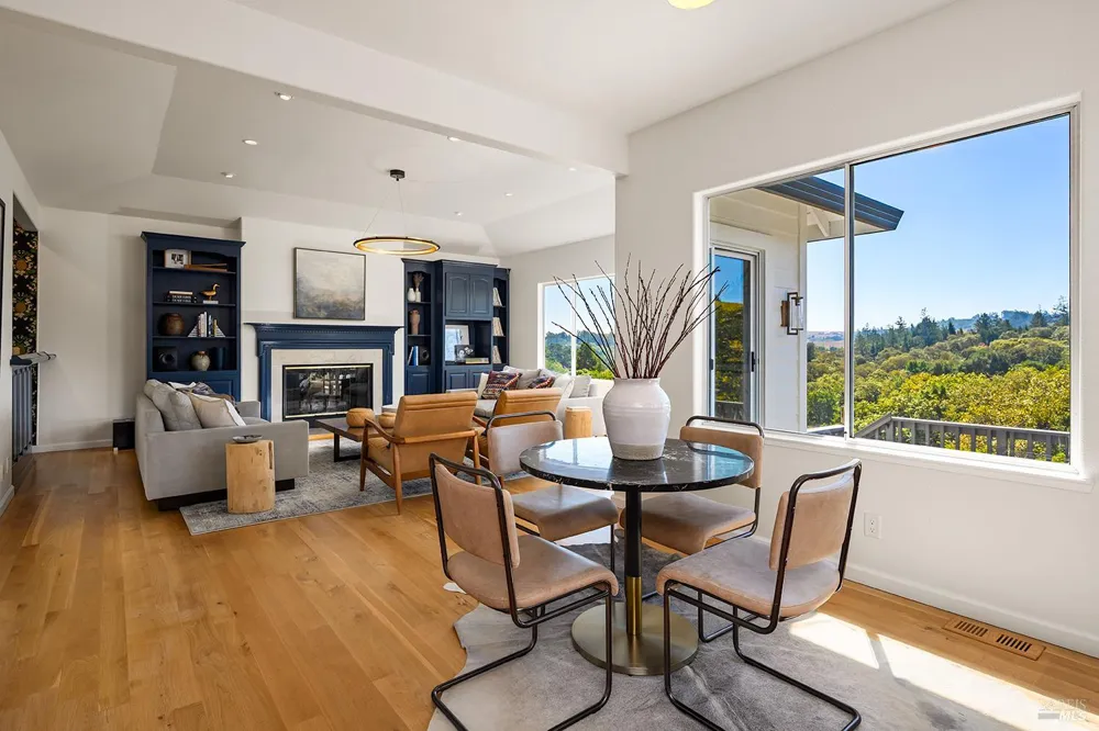 2039 Burnside Road Sebastopol, CA 95472